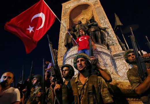 Katonai puccs Törökországban!