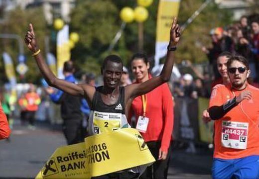 A kenyai James Barmasi Kiptum nyerte a Bukaresti Maratont