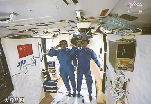 A kínaiak már az űrállomáson vannak