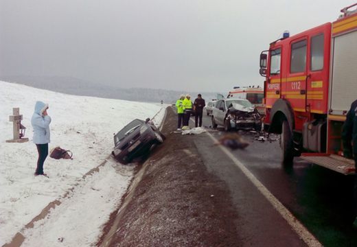 Súlyos baleset Feketehalomnál: 2 ember meghalt!