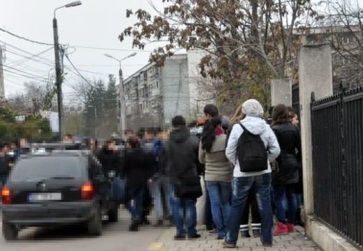 Hazazavartak diákokat Maros megyében, mert nem egyenruhában mentek iskolába