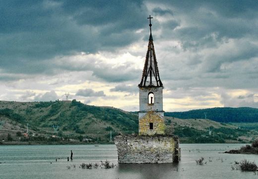 Látható lesz a víz alatti Bözödújfalu, és íme, miért!