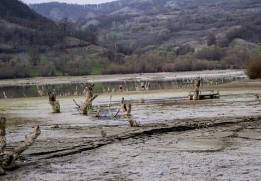 Víz nélkül a Bözödi tó: Szilveszter Zoltán fotóriportja