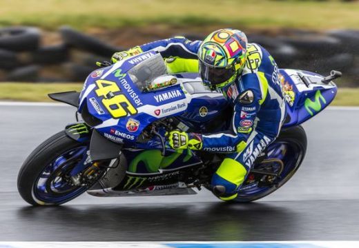 Balesetet szenvedett Valentino Rossi, azonnal kórházba szállították