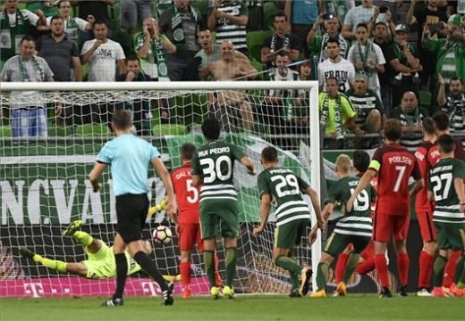 Európa Liga: Kétgólos előnyről kapott ki a Ferencváros