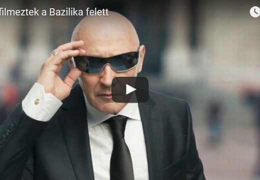 Pataky Attilát egy UFÓ dobta le a Bazilika elé – videó