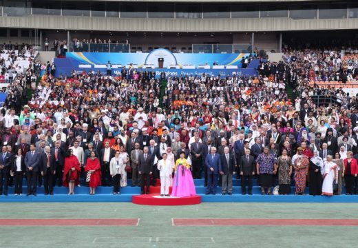 Utánanéztünk: mi a csuda ez a World Alliance of Religions Peace, ahová négy marosvásárhelyi tanácsos utazik?