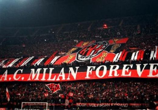 Sorsoltak az Európa Ligában: Romániába jön az AC Milan