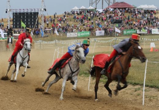 Kézdivásárhely lovasa nyerte a Székely Vágta vasárnapi döntőjét