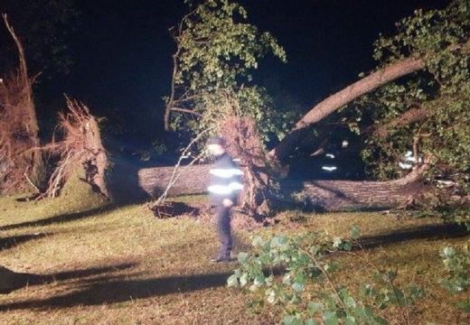 Embert ölt a vihar egy Bihar megyei kempingben, sérültek