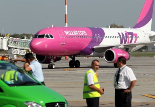 Bombariadó a Wizz Air gépén a kolozsvári repülőtéren