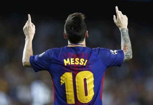 Messi 2023-ig hosszabbít a Barcelonánál