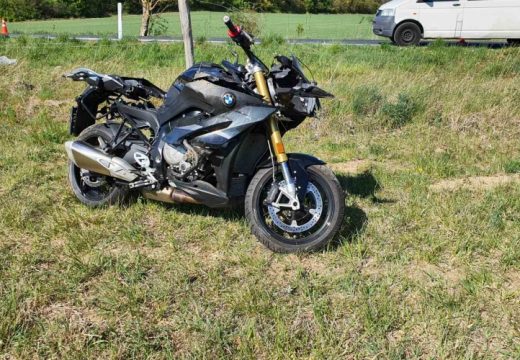 Meghalt egy motoros a 82-es főúton Zircnél