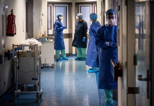 Koronavírus. Összesítették, hogy hány egészségügyi dolgozó fertőződött meg Maros megyében