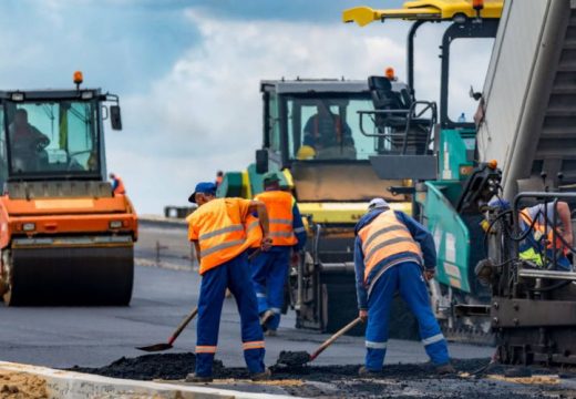 Több mint 3 milliárd forintból felújítják a Mezőhegyes és az M43-as autópálya közötti utat