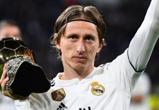 Az aranylabdás Modric a Real játékosaként búcsúzna