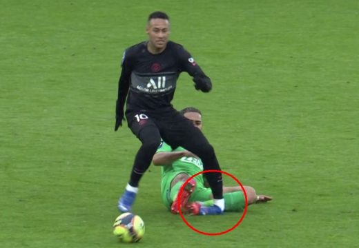Súlyosan megsérült Neymar
