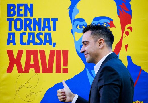 Két játékostársa csatlakozhat Xavi edzői stábjához