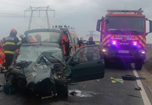 Egy halott és három sérült a 22-es főúton történt karambolban