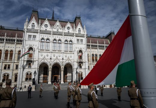 A Magyar-kormány átvilágítja a határon túli szervezeteket