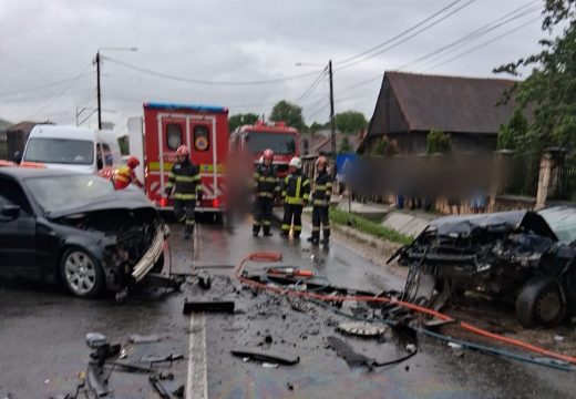Az egyik sofőr ittasan és eltiltás alatt vezetett – három sérült