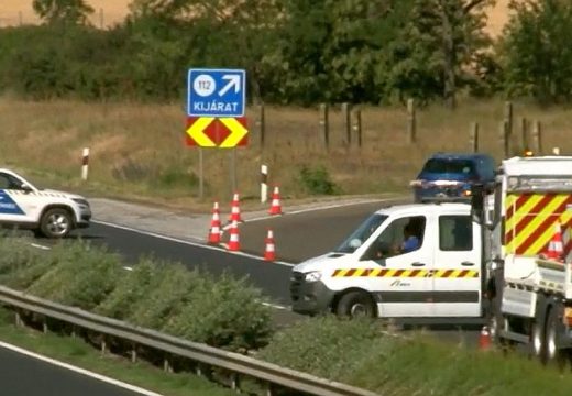Nyolcan haltak meg két egymást követő balesetben az M1-esen Győr közelében