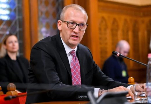 Nem a politikusok döntik el, ki a magyar