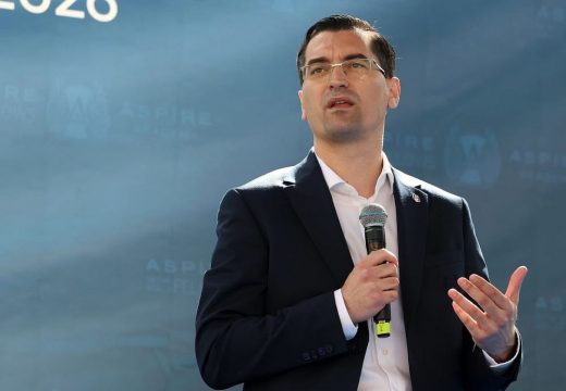 A Román Labdarúgó-szövetség nem támogatja Gianni Infantinót a FIFA-elnökválasztáson
