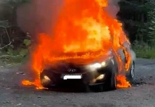 Halálos baleset Brassónál: az útról letért autó kigyulladt, egy ember meghalt