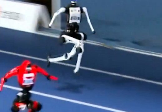 Megdőlt Usain Bolt rekordja! Humanoid robotok 9,39 másodperc alatt futották le a 100 métert