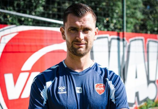 A 13-0-s győzelem után kirúgták az edzőt