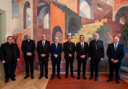 Az erdélyi magyar egyetemek további támogatása mellett állnak ki a történelmi egyházak püspökei