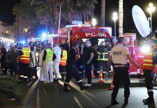 Terrortámadás Franciaországban – több mint 80 halott