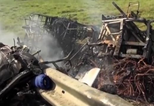 Frontális baleset, tűzzel: 21 halott, 30 sérült (videó)