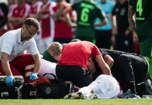 Maradandó agykárosodást szenvedett az Ajax futballistája