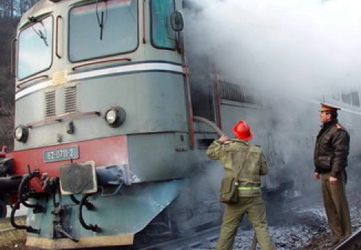 Leszállították az utasokat a vonatról Gernyeszeg és Körtvélyfája között