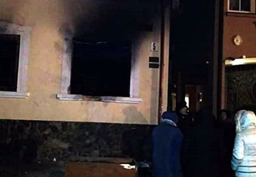 “Magyarellenes provokáció.” Felgyújtották a KMKSZ központi irodáját Ungváron