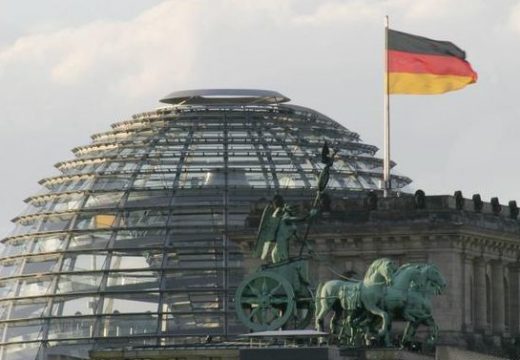 Hackertámadás ért több száz német politikust, művészt és újságírót