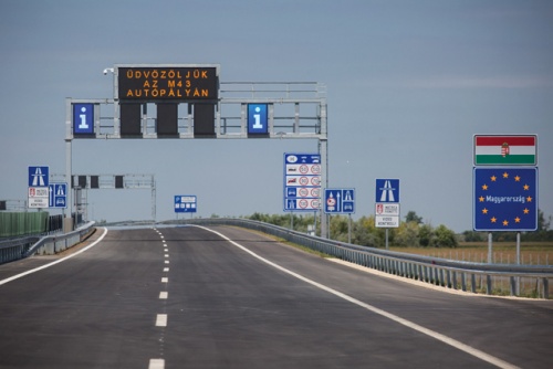Anul viitor va fi terminat a doua autostradă din Ungaria care ajunge până la graniţa cu România