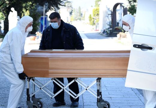 Koronavírus. Egy nap alatt már a 2. halálesetet jelentik be Maros megyében