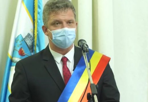 Beiktatták hivatalába Marosvásárhely új polgármesterét, Soós Zoltánt
