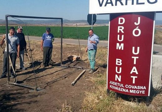 A Várhegy-táblák eltávolítását kérik a székelyföldi románok