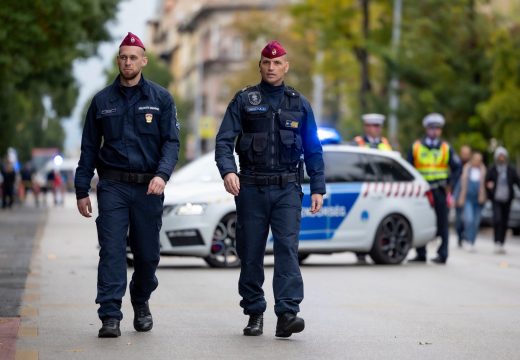 Fokozott rendőri jelenlét Budapesten vasárnap estig