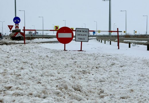 Újabb hóviharok okoztak fennakadást a közlekedésben az ország délkeleti részében