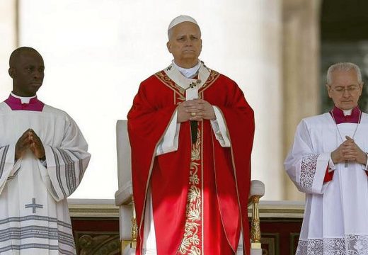 XIV. Leó pápa: Krisztus a keresztről kiáltja az embereknek, hogy tegyék le a fegyvert