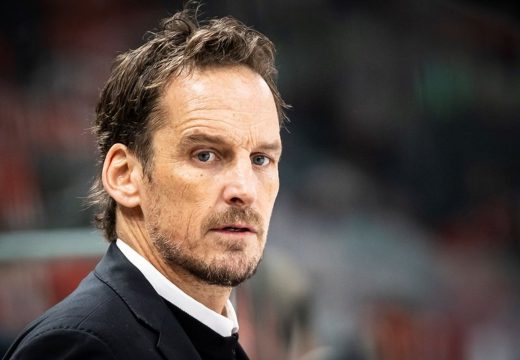 Azonnali hatállyal kirúgták a svájci hokikapitányt