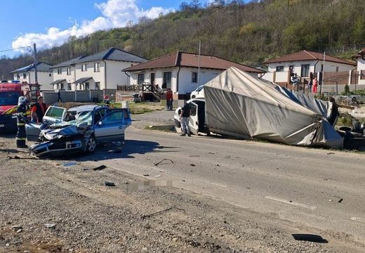 Egy gyermek súlyosan megsérült a balesetben – hatan kórházban