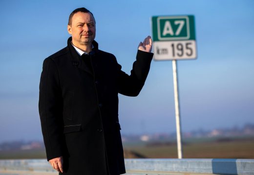 „Harmincegy évig várt erre Románia”