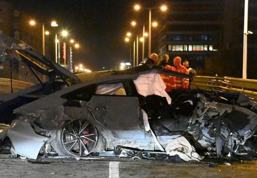 Ketten meghaltak, miután öt autó ütközött Budapesten