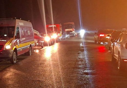 Meghalt az utas, miután az ittas sofőr vezette autó hídfőnek ütközött